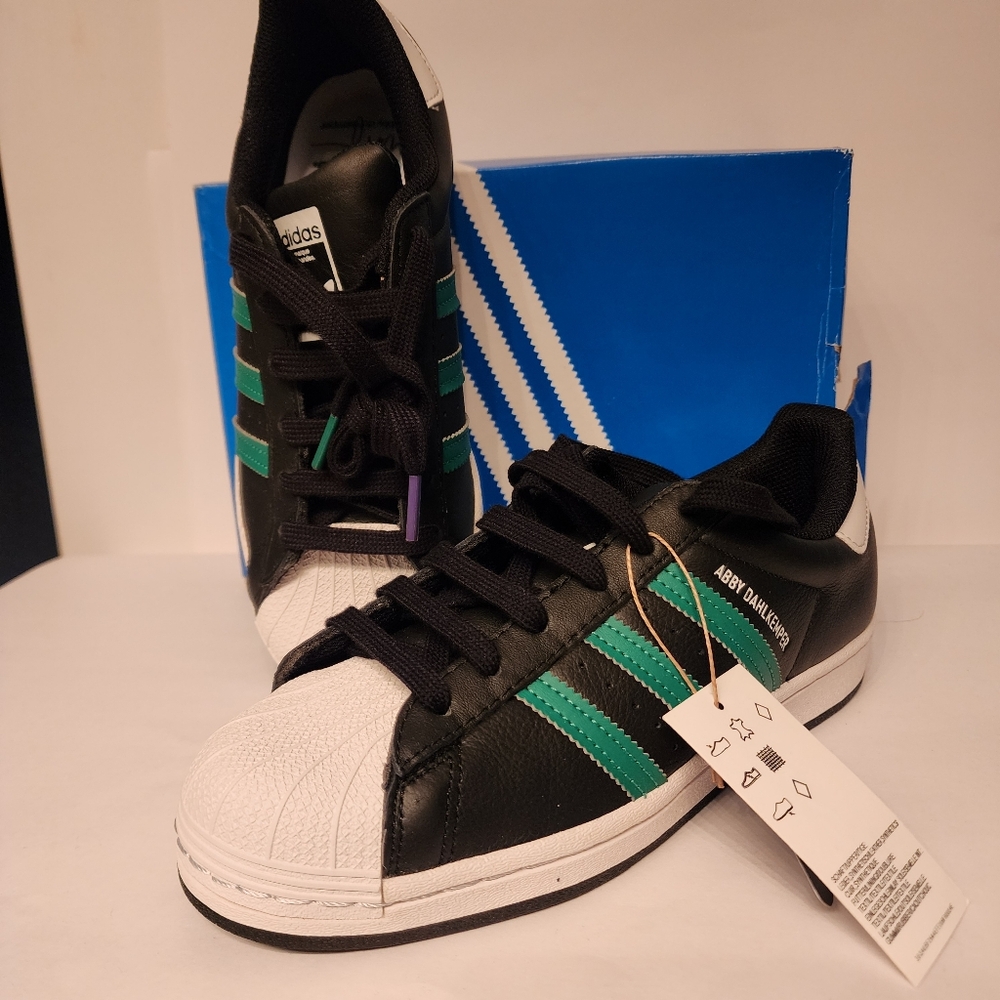 ADIDAS Superstars X Abby Dahlkemper Wmns Superstar Black/Green Size 7 - Picture 4 of 11